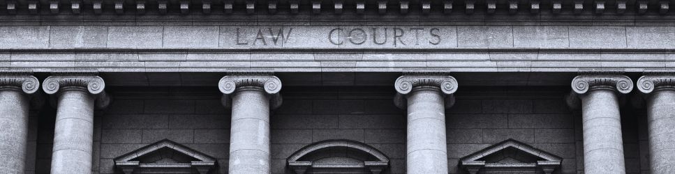 Image of Courthouse exterior for attending family court header image